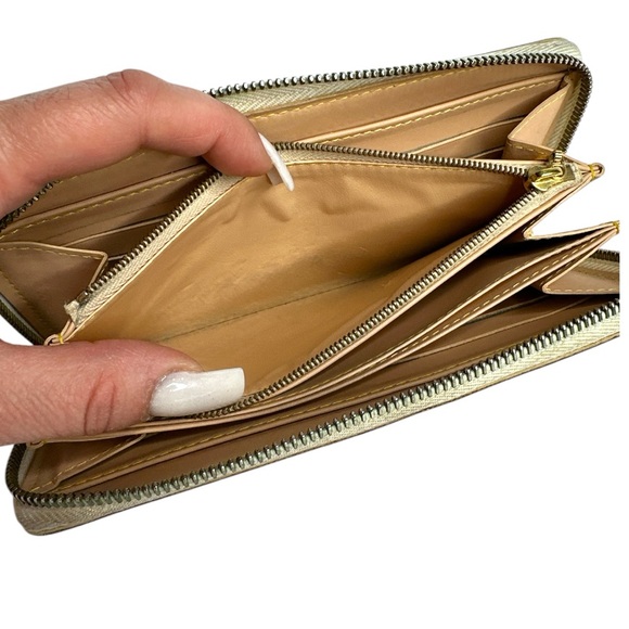 Louis Vuitton White Monogram Multicolor Murakami  Zippy Wallet - Picture 11 of 16